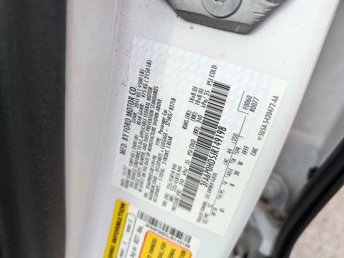 Used 2018 Ford Fusion SE w/ Fusion SE Technology Package FWD image 26