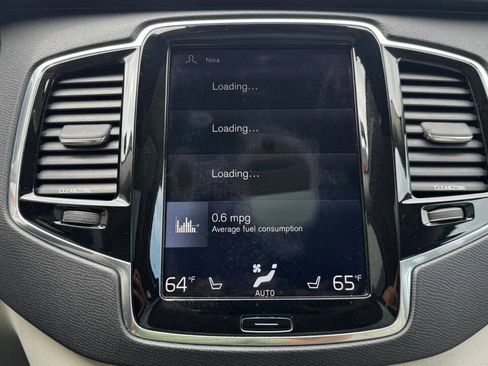 Used 2016 Volvo XC90 T6 Momentum w/ Momentum Plus Package AWD/4WD image 27