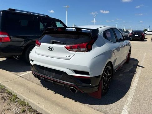 Used 2020 Hyundai Veloster N w/ Performance Package FWD image 4