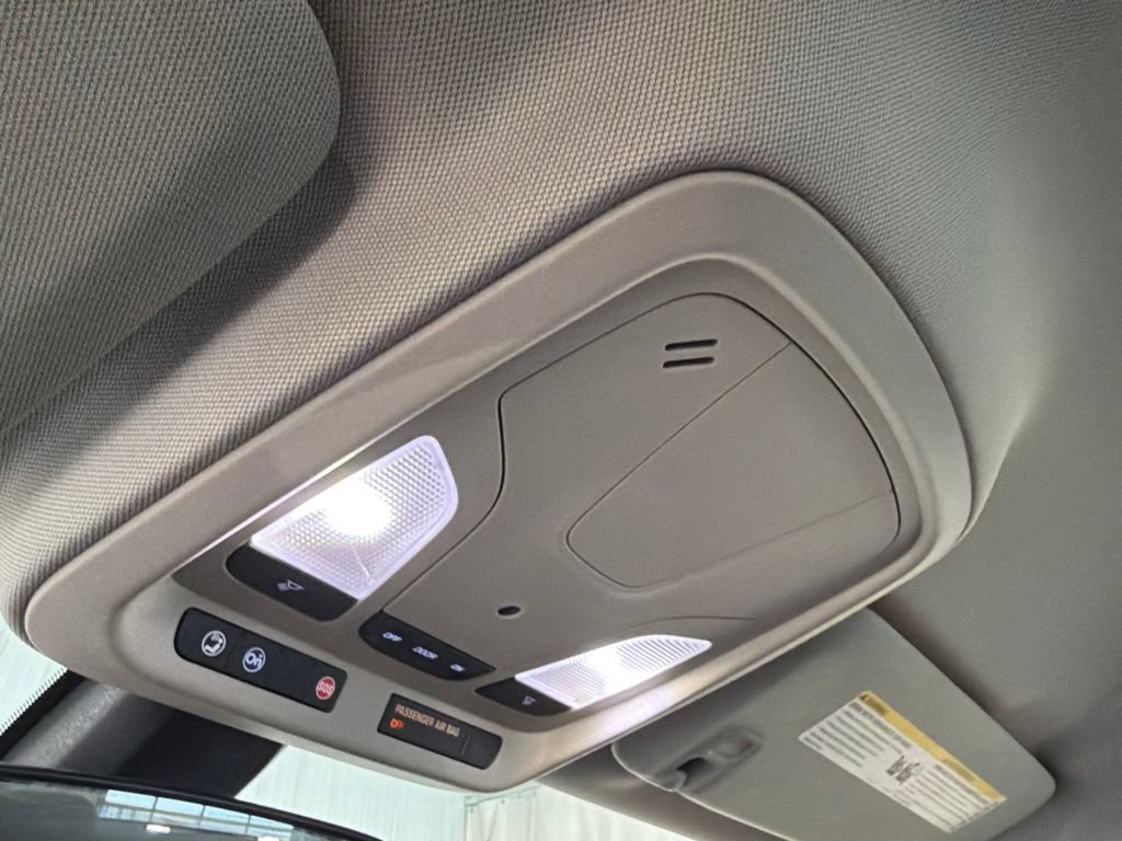 Used 2016 Chevrolet Impala LT FWD image 30