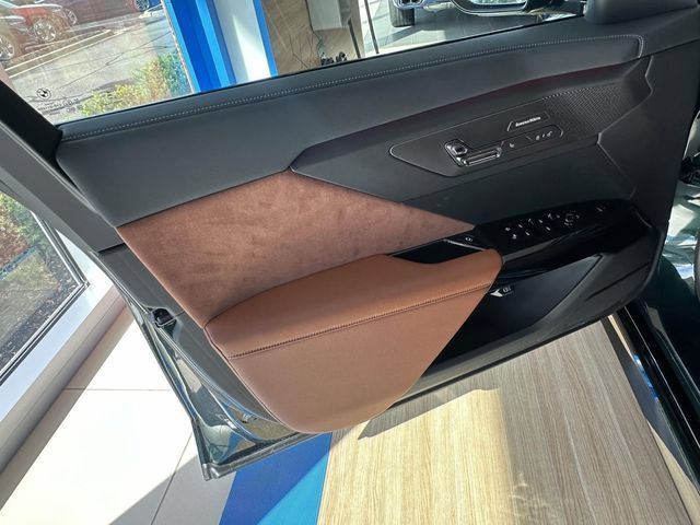 New 2027 BMW 740i xDrive w/ Executive Package AWD/4WD image 13