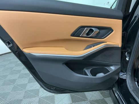 Certified 2025 BMW 330i Sedan w/ M Sport Package RWD image 25