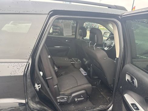 Used 2019 Dodge Journey SE w/ Premium Group image 19