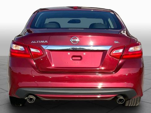 Used 2017 Nissan Altima 2.5 SL w/ 2.5 Technology Package FWD image 5