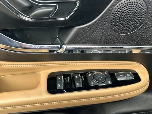 Used 2023 Lincoln Corsair Reserve w/ Equipment Group 201A image 11