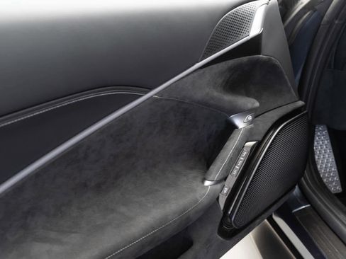 Certified 2021 Ferrari Roma image 16