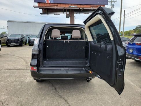 Used 2022 Lexus GX 460 Luxury w/ Off Road Package image 7