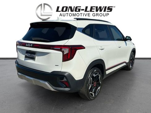 Used 2024 Kia Seltos SX w/ SX Sunroof Package image 7