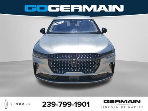 Certified 2025 Lincoln Nautilus Premier AWD/4WD image 3