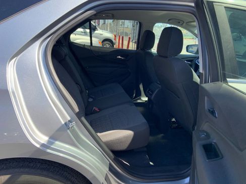 Used 2024 Chevrolet Equinox LT w/ Driver Convenience Package AWD/4WD image 9