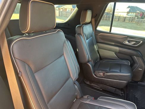 Used 2021 GMC Yukon SLT w/ SLT Luxury Plus Package image 44