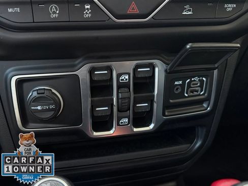 Used 2021 Jeep Gladiator Sport AWD/4WD image 19