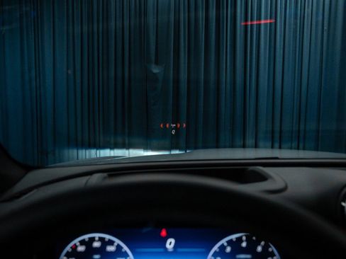 New 2025 Mercedes-Benz GLC 300 image 17