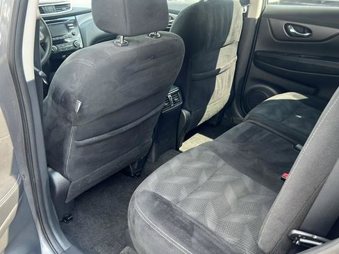 Used 2016 Nissan Rogue SV FWD image 13