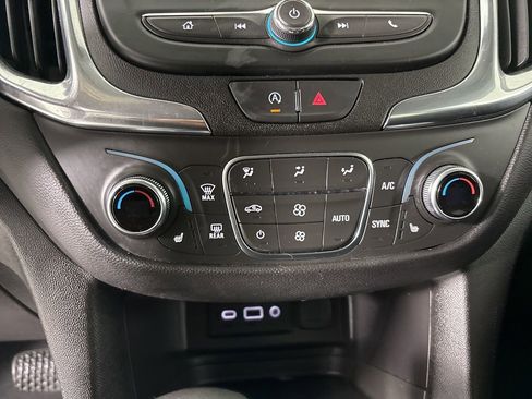 Used 2024 Chevrolet Equinox LT image 16