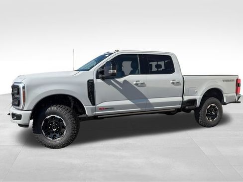 New 2026 Ford F250 Lariat AWD/4WD image 3