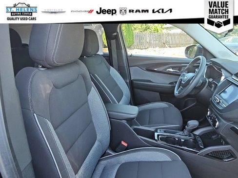 Used 2023 Chevrolet TrailBlazer LT FWD image 25