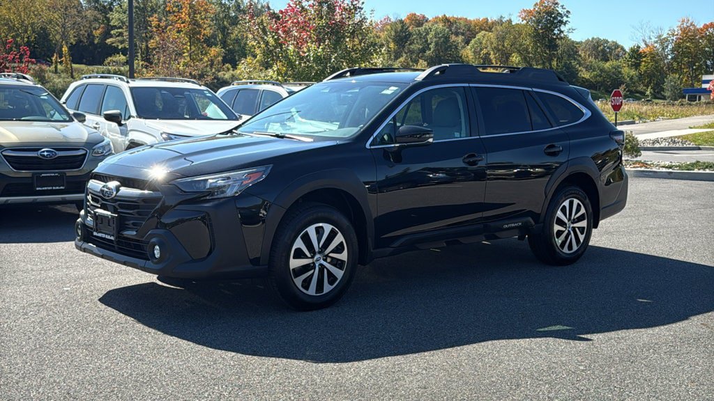Certified 2025 Subaru Outback Premium AWD/4WD image 3