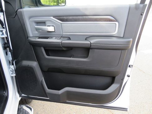 New 2022 RAM 3500 SLT w/ Quick Order Package 2YG SLT image 57