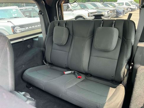 Used 2018 Jeep Wrangler Sport AWD/4WD image 20