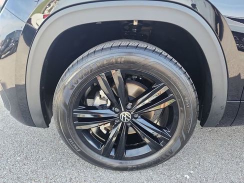 Used 2023 Volkswagen Atlas Cross Sport SEL R-Line image 23