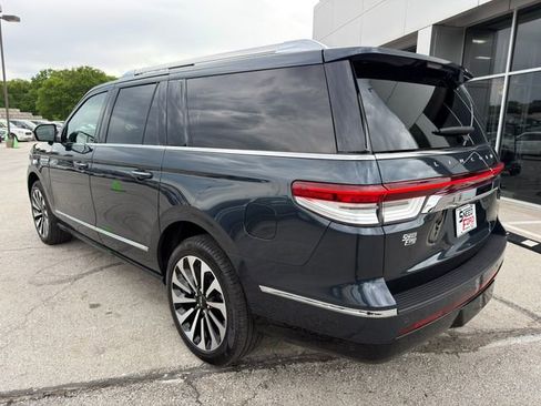 Used 2024 Lincoln Navigator L Reserve AWD/4WD image 5