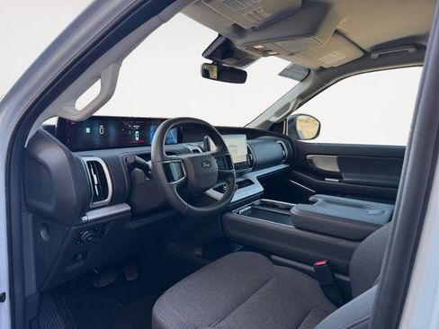 Certified 2025 Ford Expedition Max Active AWD/4WD image 9