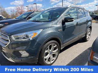 Used 2019 Ford Escape Titanium video 1