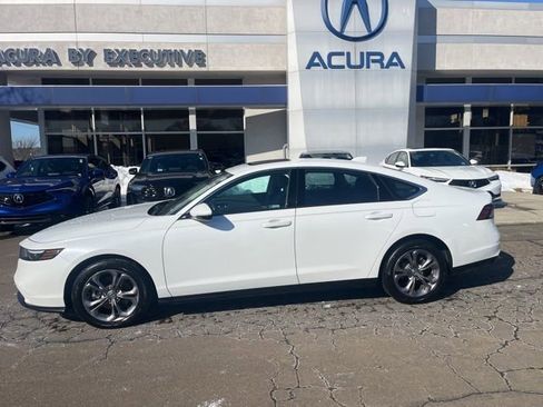 Used 2023 Honda Accord EX-L image 5