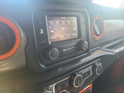 Used 2019 Jeep Wrangler Unlimited Sport S AWD/4WD image 21