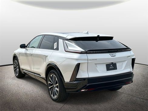 New 2025 Cadillac Lyriq Sport image 4