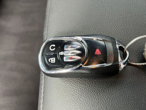 Used 2025 Buick Envista Sport Touring image 22