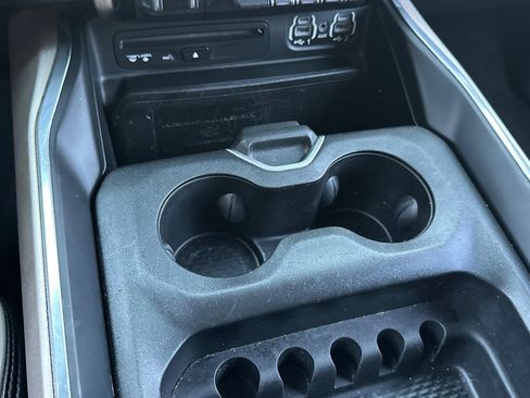 Used 2019 RAM 1500 Laramie image 34