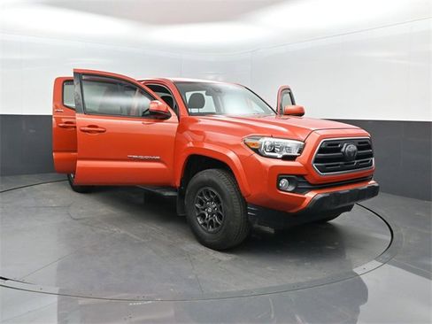 Used 2018 Toyota Tacoma SR5 image 31