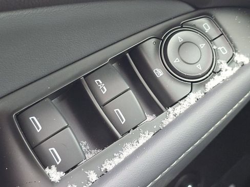 Used 2023 Buick Enclave Essence w/ LPO, Touring Package image 27