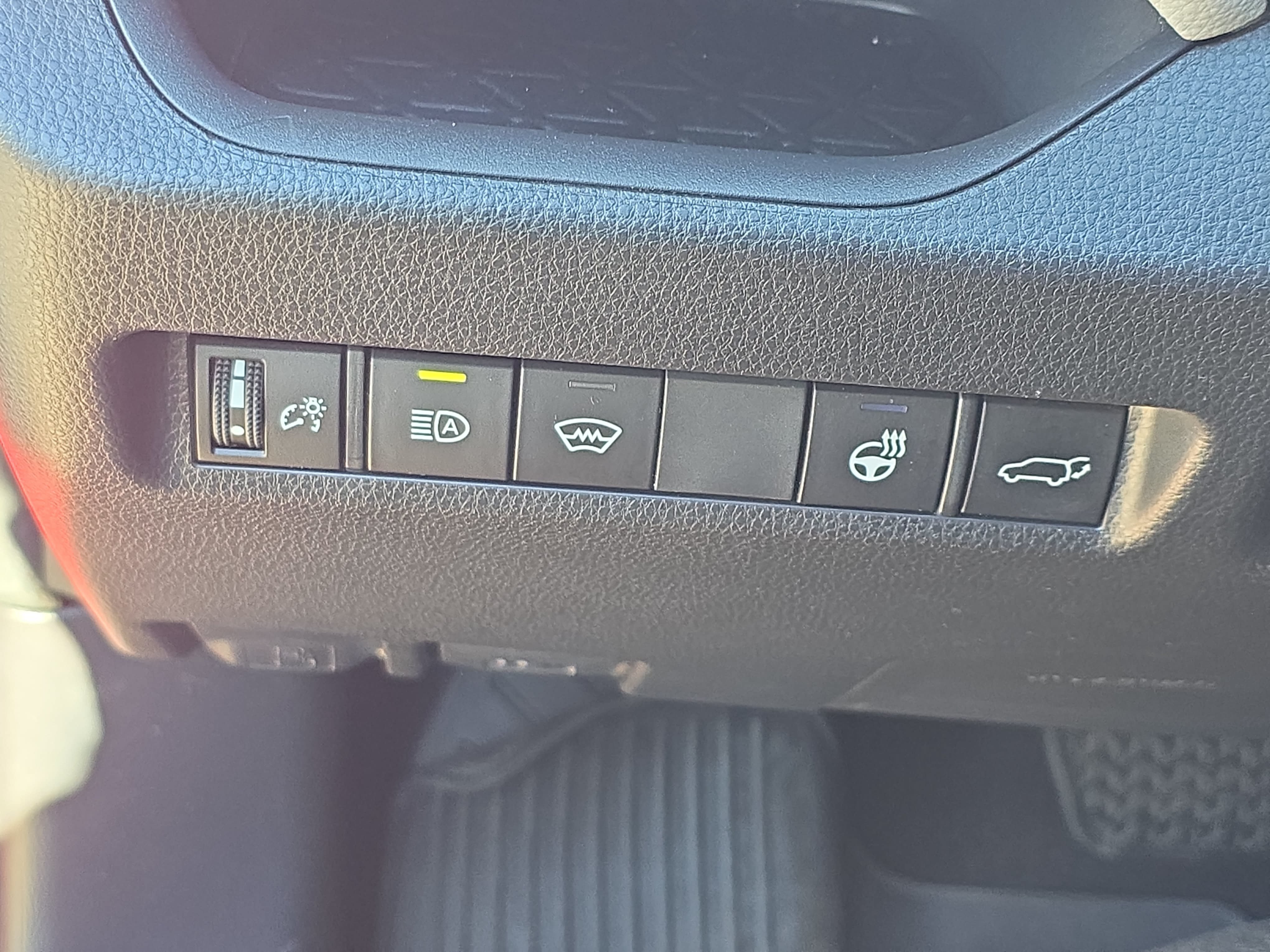 Used 2023 Toyota RAV4 XLE Premium FWD image 26