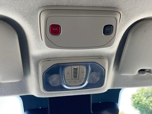 Used 2025 RAM ProMaster 2500 w/ Convenience Group FWD image 19