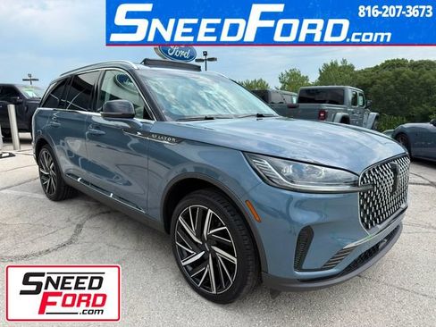 Used 2025 Lincoln Aviator Reserve w/ Equipment Group 201A AWD/4WD image 1