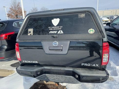 Used 2018 Nissan Frontier PRO-4X image 3