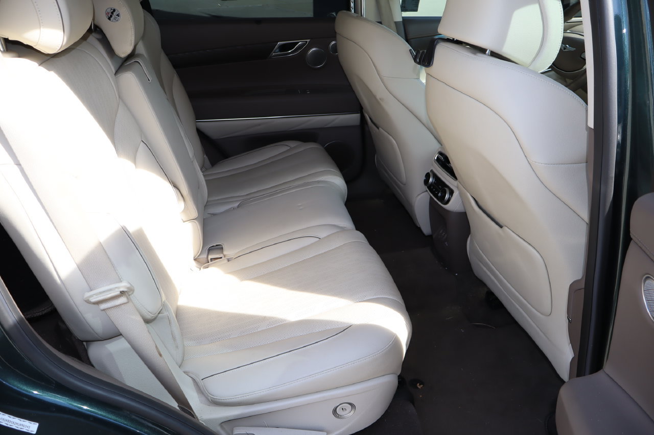 Used 2022 Genesis GV80 2.5T w/ Prestige Package 04 AWD/4WD image 17