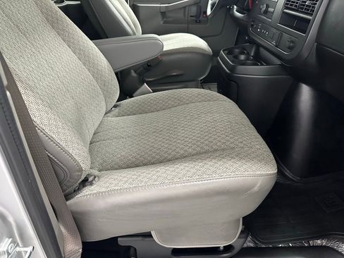 Used 2025 Chevrolet Express 3500 LT w/ LT Preferred Equipment Group image 47