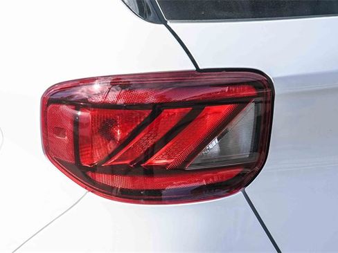 New 2026 Hyundai Venue SEL image 9