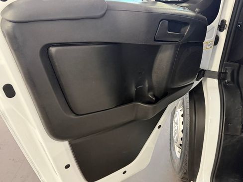 Used 2024 RAM ProMaster 2500 w/ Convenience Group image 24