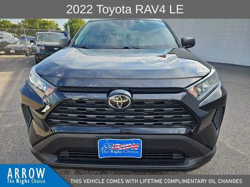 Used 2022 Toyota RAV4 LE image 3