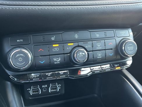 Used 2022 Dodge Durango GT AWD/4WD image 29