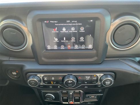 Used 2023 Jeep Wrangler Unlimited Sport image 11