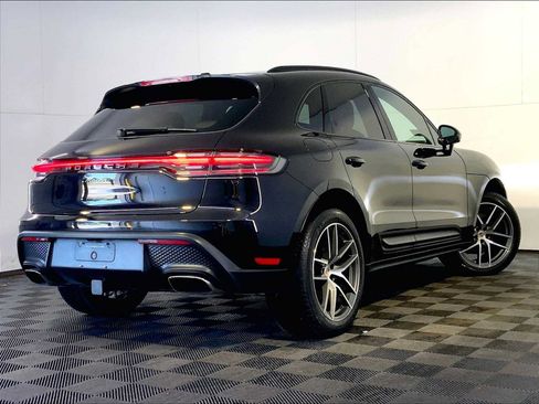Certified 2023 Porsche Macan AWD/4WD image 7