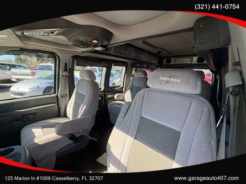 Used 2003 Ford E-150 and Econoline 150 Commercial Van 3D image 12