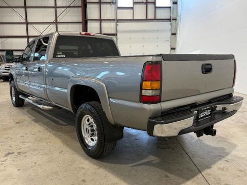 Used 2006 GMC Sierra 2500 SLT w/ Heavy-Duty Power Package AWD/4WD image 11