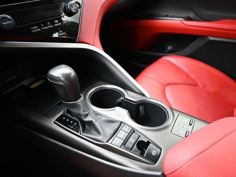 Used 2024 Toyota Camry XSE image 16